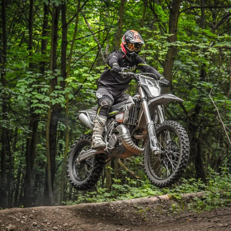 9t